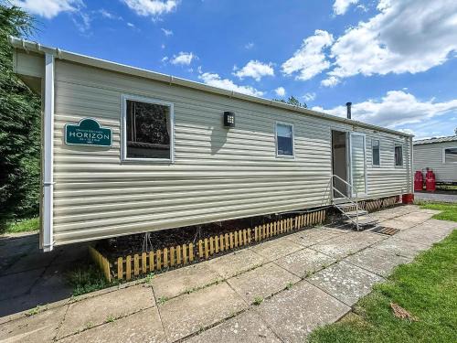 Superb Caravan With Free Wifi At Southview Park Ref 33033E