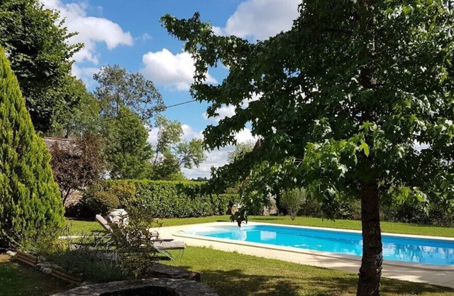 Superbe demeure avec piscine au cœur de la campagne Lotoise