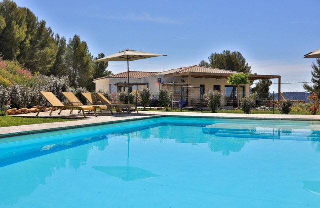 Superbe villa vue mer et colline, 16 personnes