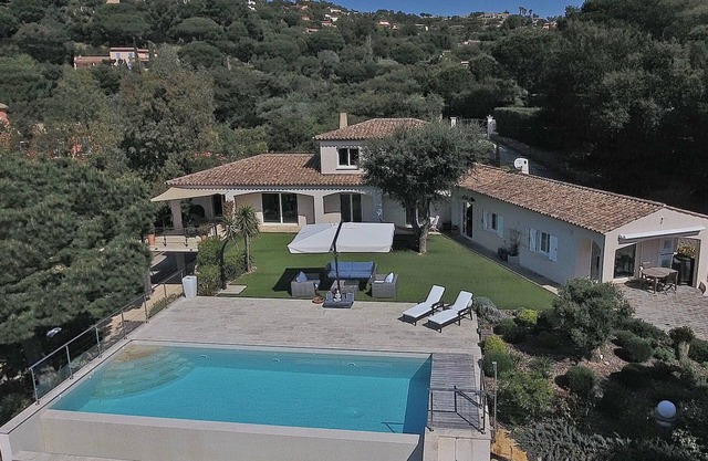 Superbe villa dans le domaine privé la Nartelle situé dans un écrin de verdure