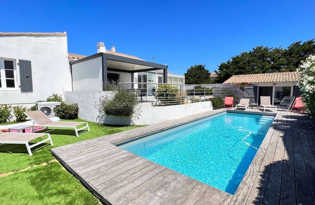 Superbe villa avec piscine à proximité de la mer