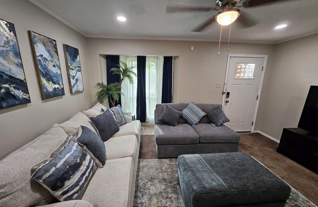 SUPERHOST Praise Place Unit A; Charming 2-bedroom house in Mesquite/CRIB/RODEO
