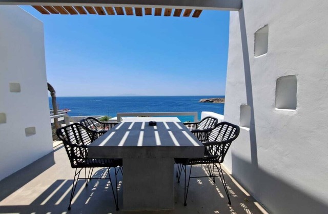 Superior Apartment 14- Sea View, Shared Infinity pool, Pool Bar, Gym