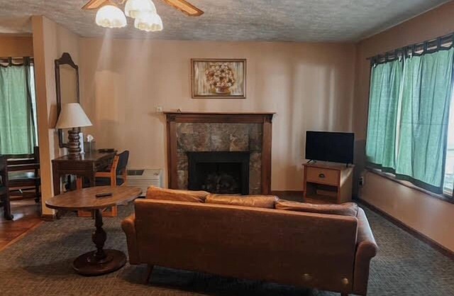Superior Suite- Peaceful Retreat on the River