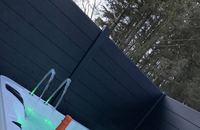 Supernova - Luxury Hot Tub Lodge