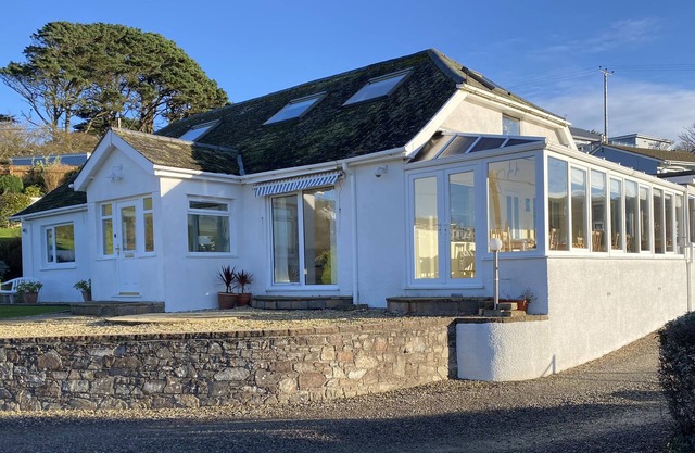SURF VIEW, pet friendly, with a garden in Woolacombe