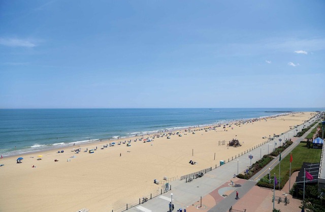 Surfbreak Virginia Beach Oceanfront, Ascend Hotel Collection