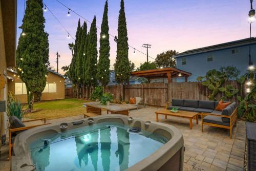 Surfers Dreams - 5min Drive to Beach with PoolTable