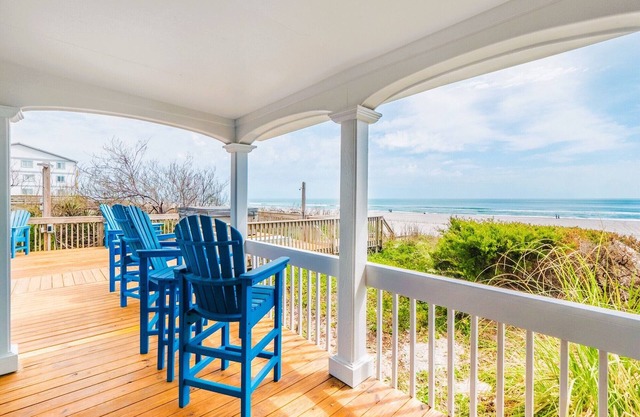 Surfside Cottage | Pet Friendly, Hot Tub, Views!