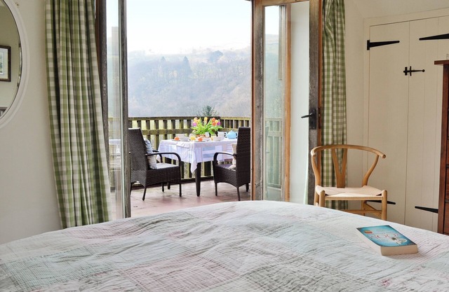 2 bedroom accommodation in Cwmystwyth, Aberystwyth