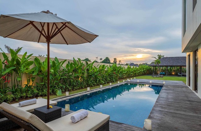 Svarga 3 Bedrooms Brand New Stylish Villa With Private Pool, Lawn, Gazebo