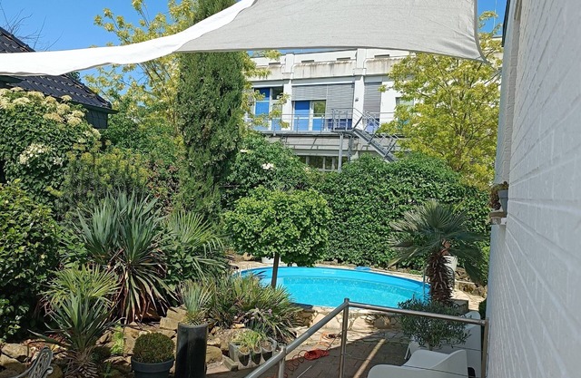 100 m2 appartement / bungalow / 2 terrasses / jardin de palmiers et piscine
