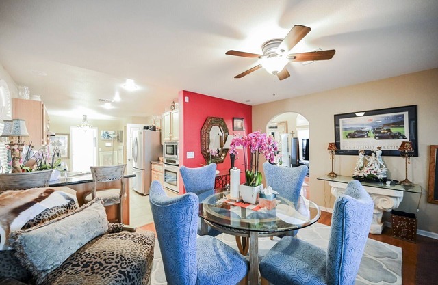 SVS: Three Bedroom Monthly Home with Massage Chair