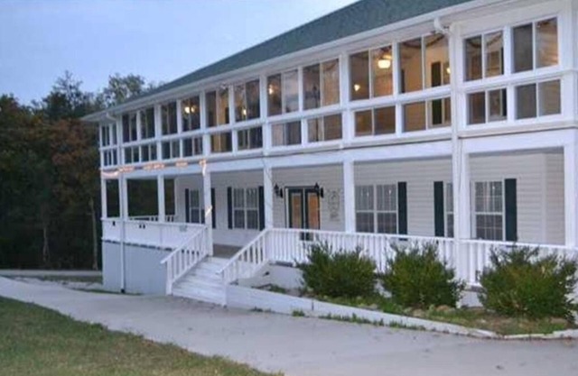 Cascade Inn à Fall Creek Falls