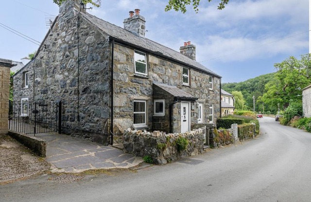 Swan Cottage