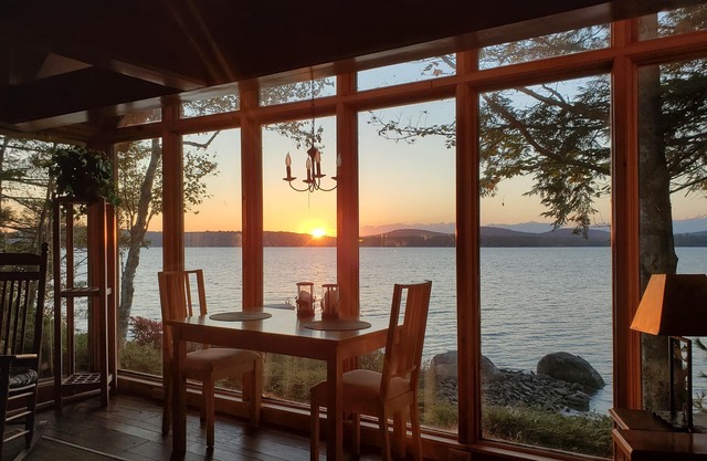 Swan Lake Lakehouse with Bunkhouse and Private Sand Beach