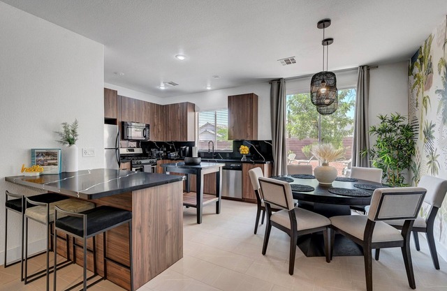 Central location,Great for Long-term Professionals