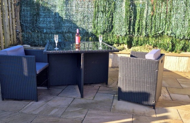 Swansea Serenity Retreat-3 bed house-Large Garden
