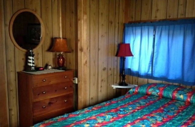 Sweeping Lakeside Cabin
