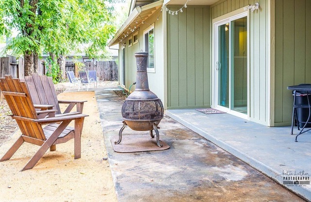 Juniper House Cozy Redding Retreat