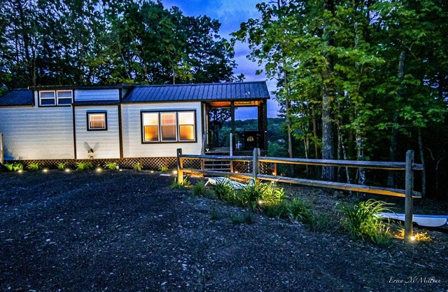 Sweet Creek Retreat | 1 Bed, 1 Bath | Hot Tub | Wifi | Firepit