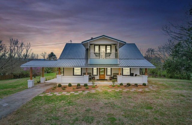 Sweet Retreat-across from Twin Creeks Marina