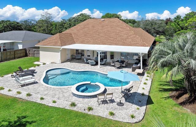 Sweet Spot - Newly Renovated, Heated Pool, Golf Cart, Deeded Beach Access!