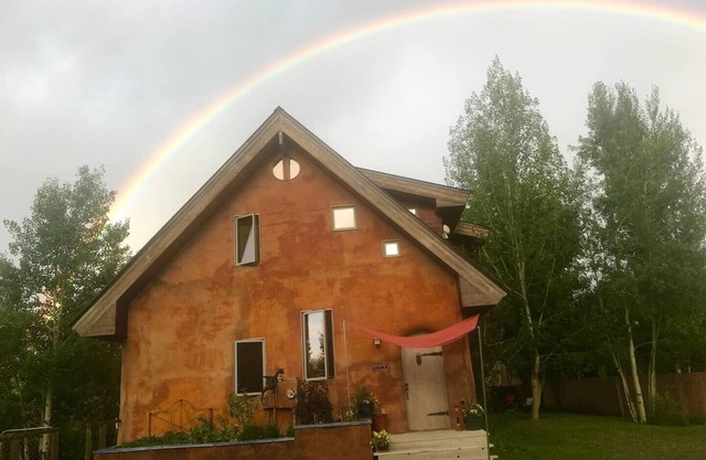 Sweet Strawbale Home min to Steamboat Ski Resort!