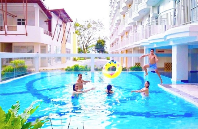 J & J ♠ 2BR❤️SweetLove ✡60m² ⚤max 12 personnes ★ Gratuit: Piscine, Parking, Netflix, Wifi