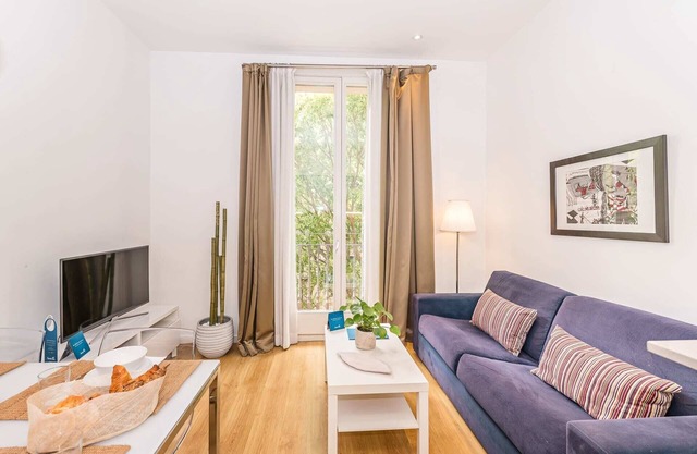 Villarroel 212 - Trois Chambres Appartement, Couchages 5