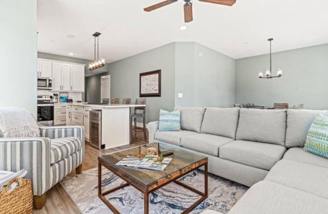Life is Swell - Enjoy it at the beach! Pet Friendly!