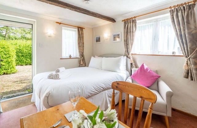 Swift Host Barn Cottage Rural Barn near the Norfolk Broads