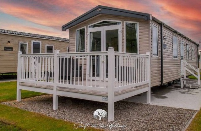 Swift in the Willows Luxury caravan at Grannies Heilan Hame