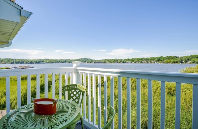 Swing Bridge #40 - Trois Chambres Villa, Couchages 6