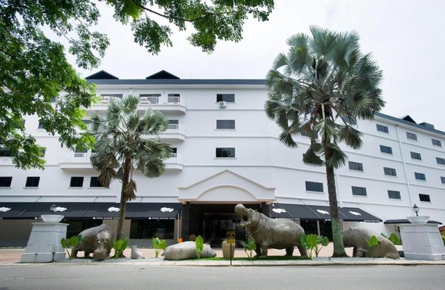 SWISS AVENUE HOTEL