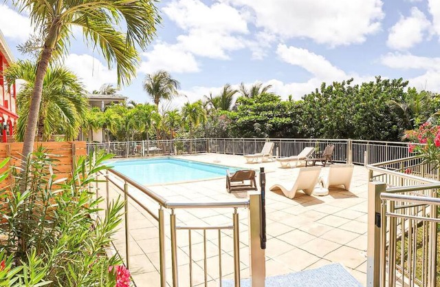 SXM Summer House