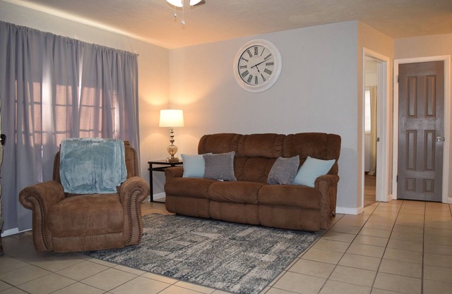 Sycamore Home Stay & Rest in Roswell
