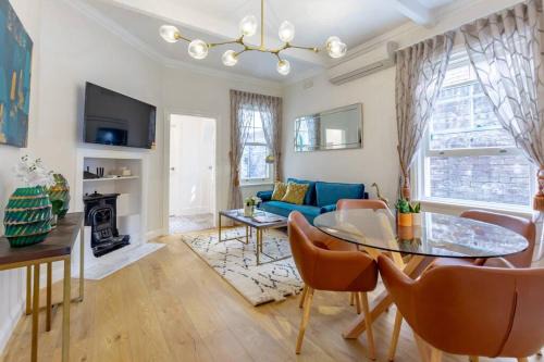 Sydney CBD Waterview Home 60
