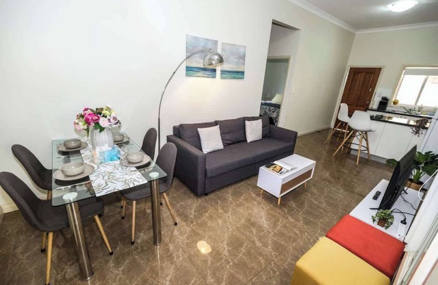 Sydney Concord Modern 2 bedroom sleeps 6 guests