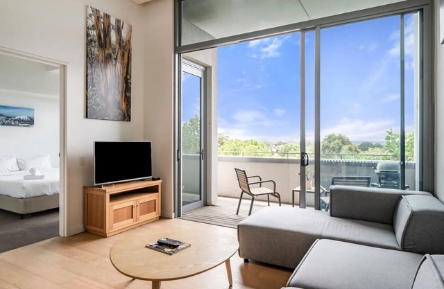 Sydney Urban Oasis Balcony Views and BBQ