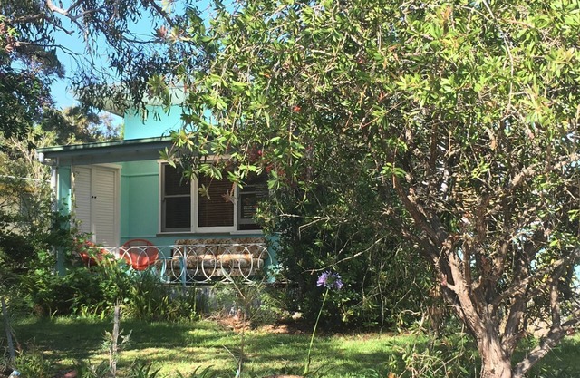 Sylvias @ cudmirrah 1950's Beach House