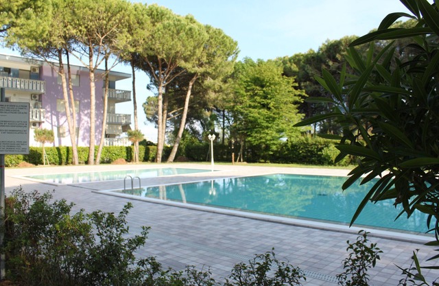 APPARTEMENT SYMPATHIQUE DANS UNE BELLE RÉSIDENCE EN FACE DE LA PISCINE