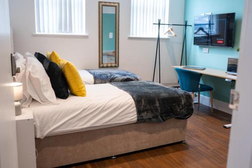 Syster Properties Studios & Apartments with Free Parking and Near Leicester & Hinckley