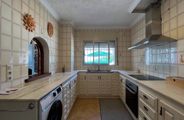 T-0923 Beautiful villa with private pool