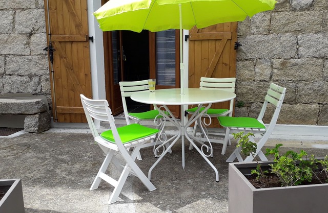 T2 tout confort dans maison de village