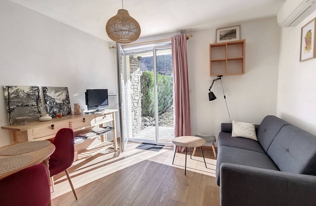 T2 avec jardin à pied des Thermes
