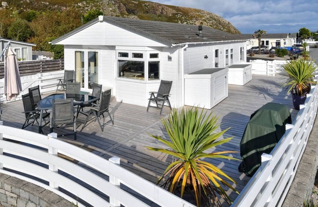 T28, The Warren in the beautiful Pwllheli