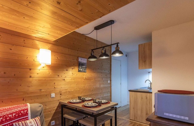 Appartement T3 avec terrasse, jardin et piscines à Cauterets