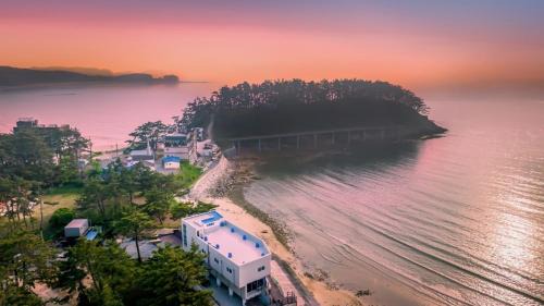 Taean Chunmangeum