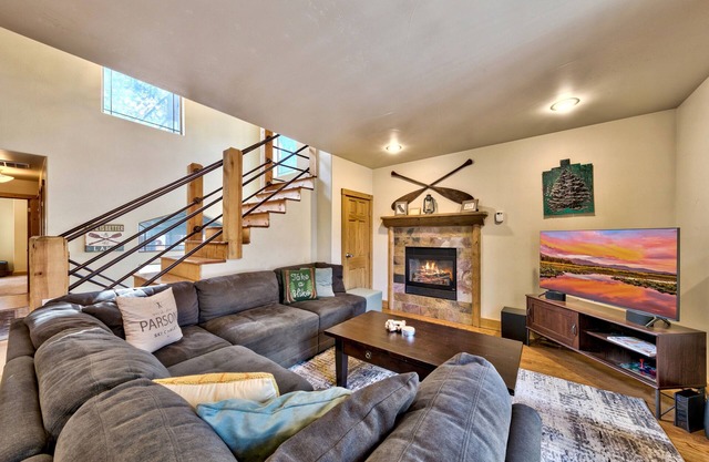 Tahoe Family Haven - Emplacement central, bain à remous, table de billard, 4 chambres / 3 chambres